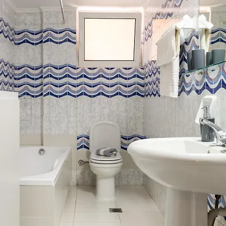 Cozy 2 Bedroom In Chania *
